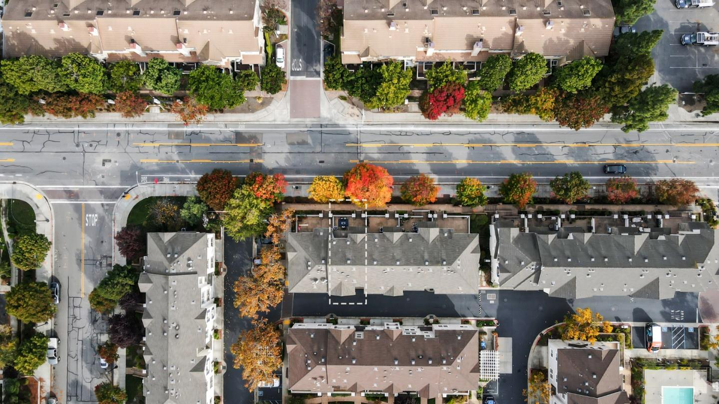 Detail Gallery Image 23 of 28 For 557 Montego Ter, Sunnyvale,  CA 94089 - 3 Beds | 2/1 Baths