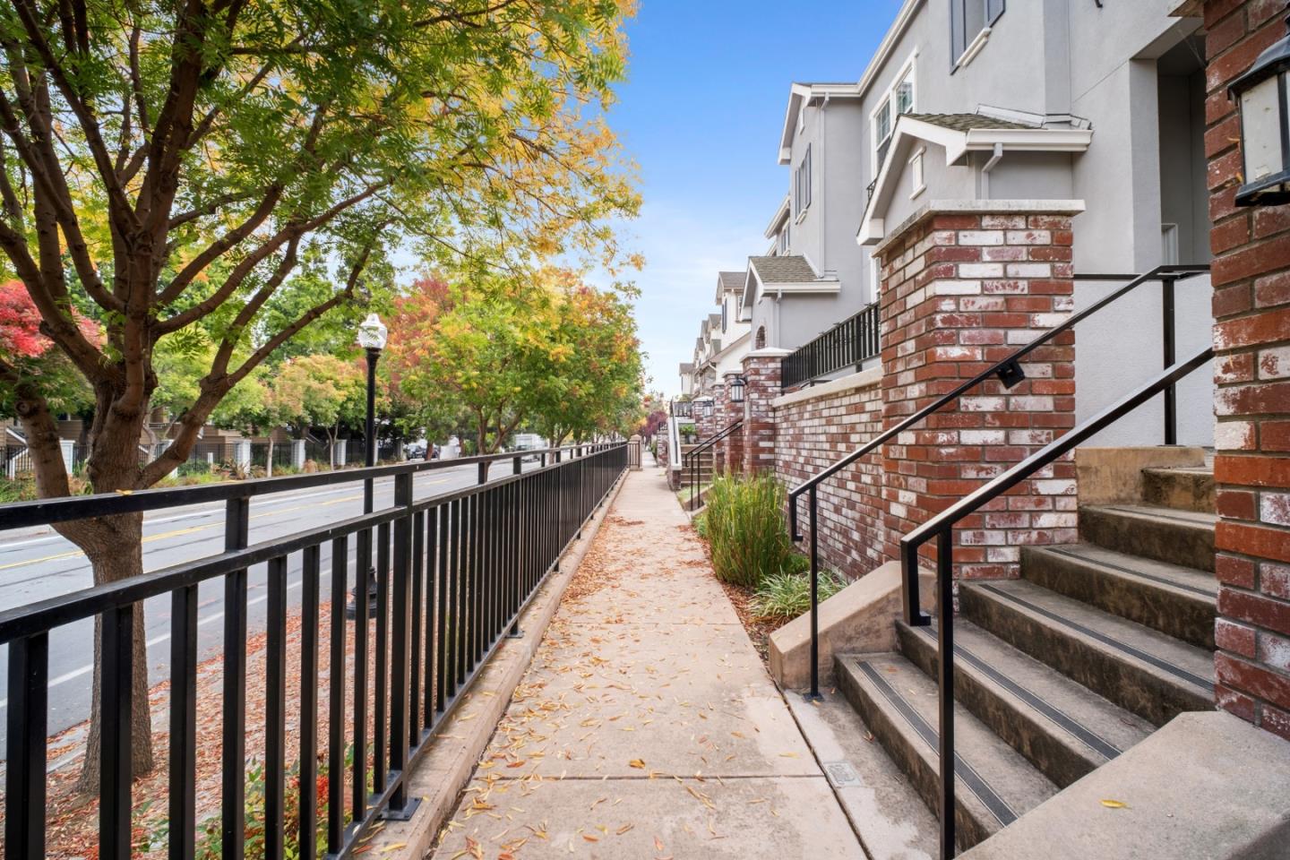 Detail Gallery Image 25 of 28 For 557 Montego Ter, Sunnyvale,  CA 94089 - 3 Beds | 2/1 Baths