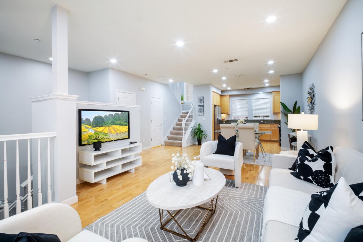 Detail Gallery Image 9 of 28 For 557 Montego Ter, Sunnyvale,  CA 94089 - 3 Beds | 2/1 Baths