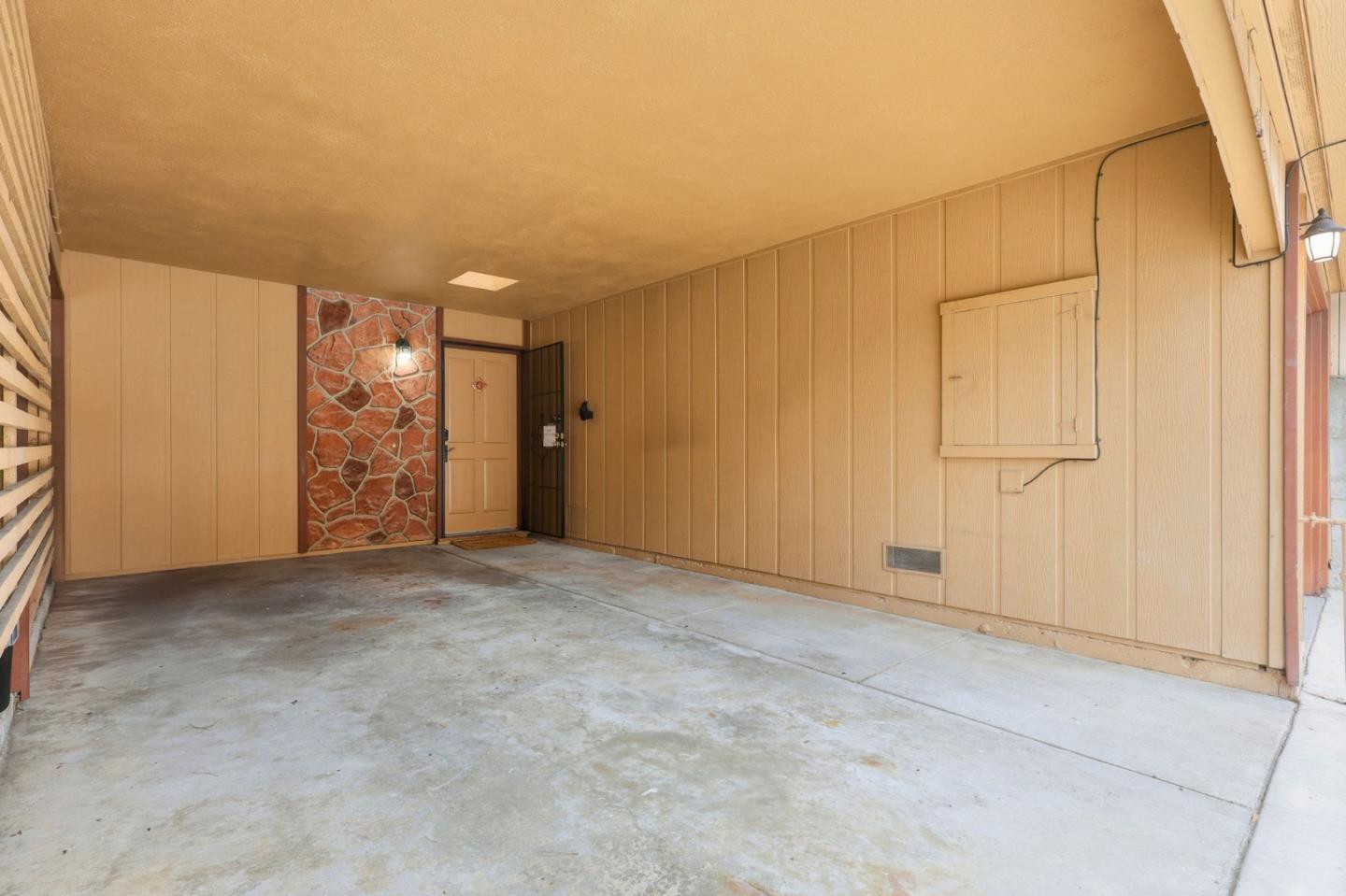 Detail Gallery Image 2 of 19 For 829 Stonegate Dr, South San Francisco,  CA 94080 - 2 Beds | 1/1 Baths