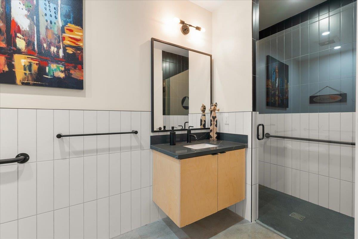 Detail Gallery Image 5 of 25 For 202 Panetta Ave #9,  Santa Cruz,  CA 95060 - – Beds | – Baths
