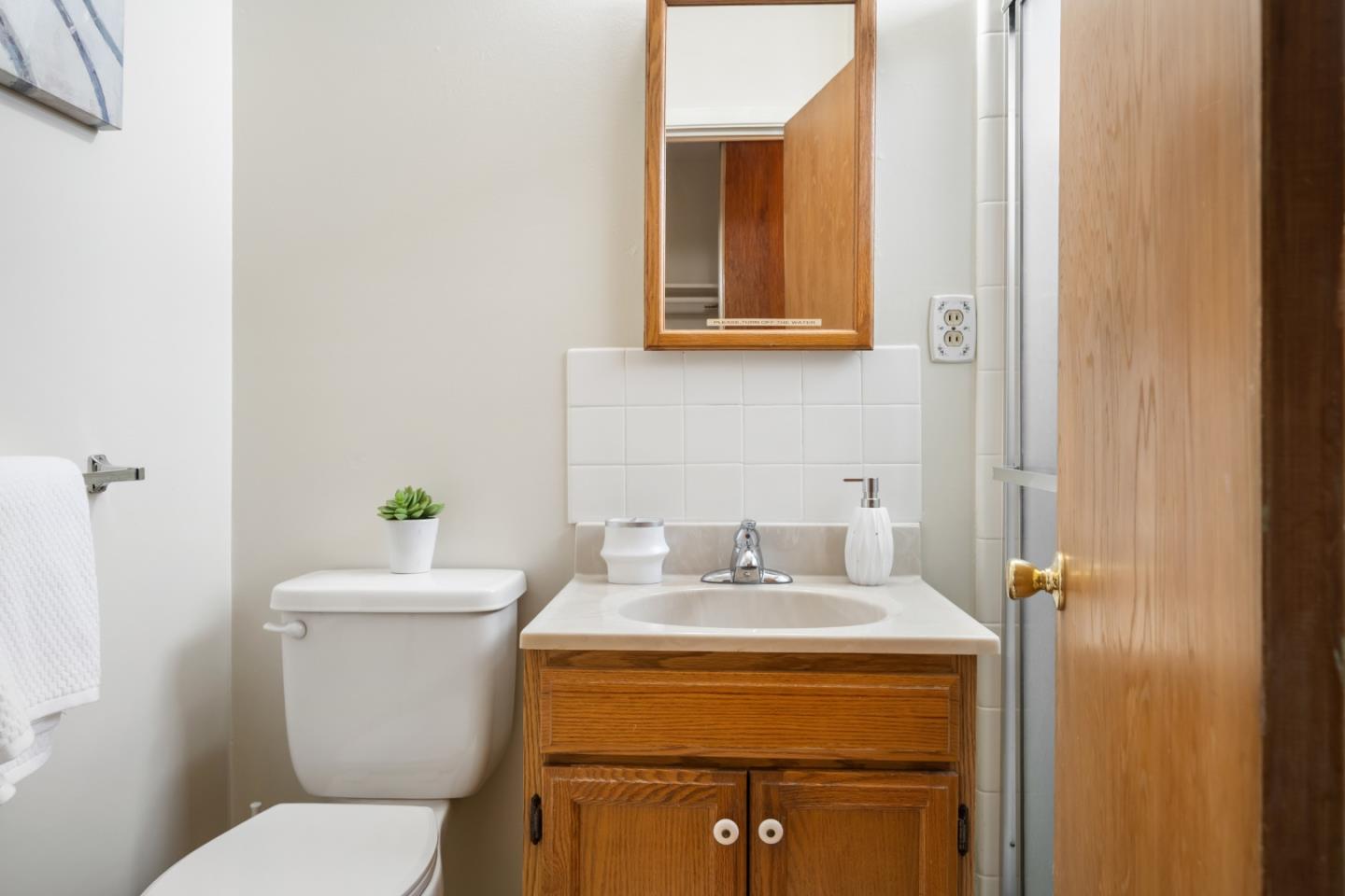 Detail Gallery Image 20 of 36 For 2641 Ridgeway Ave, San Bruno,  CA 94066 - 3 Beds | 2 Baths