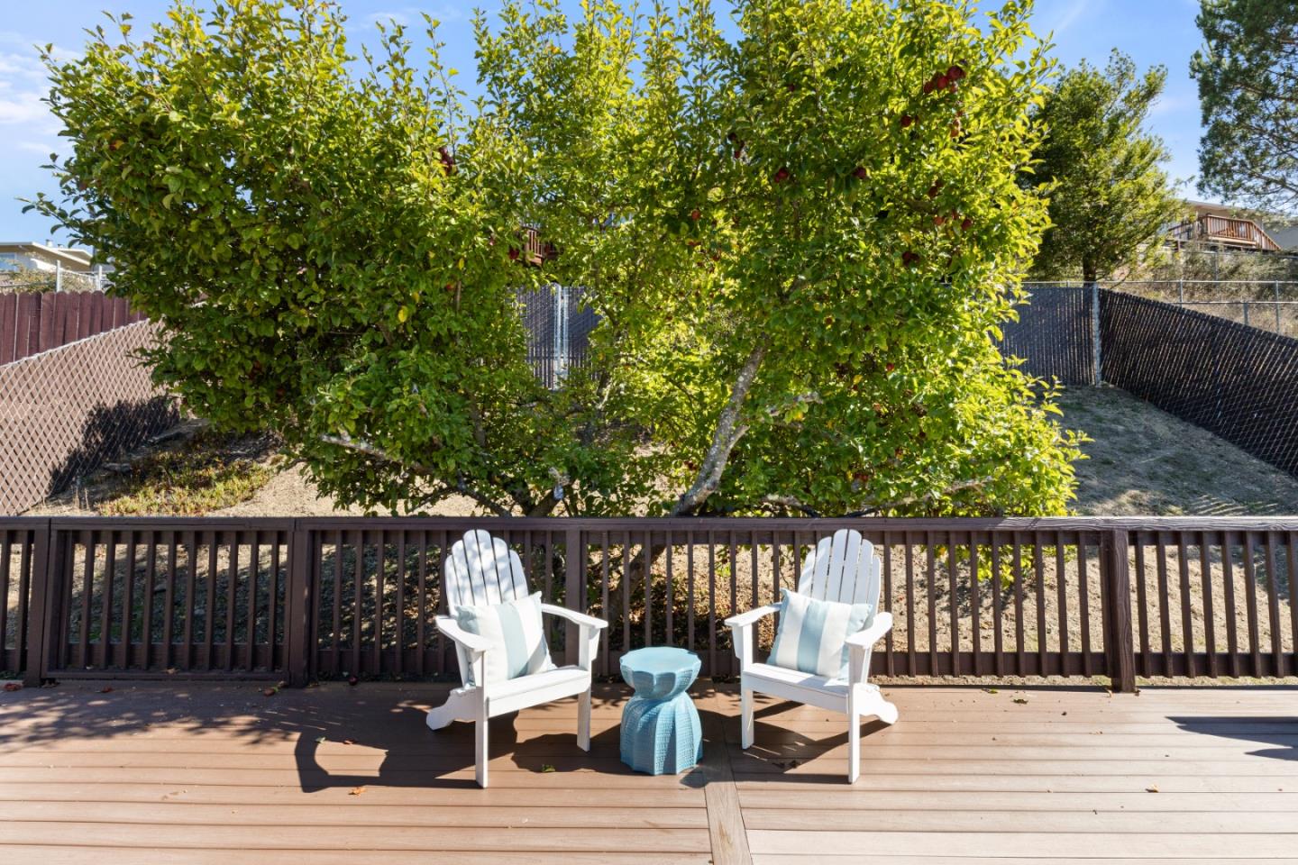 Detail Gallery Image 10 of 28 For 1136 Oddstad Blvd, Pacifica,  CA 94044 - 4 Beds | 3 Baths