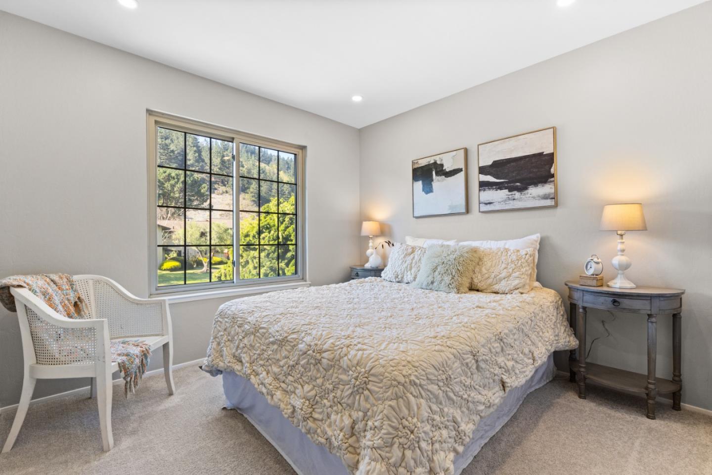 Detail Gallery Image 14 of 28 For 1136 Oddstad Blvd, Pacifica,  CA 94044 - 4 Beds | 3 Baths