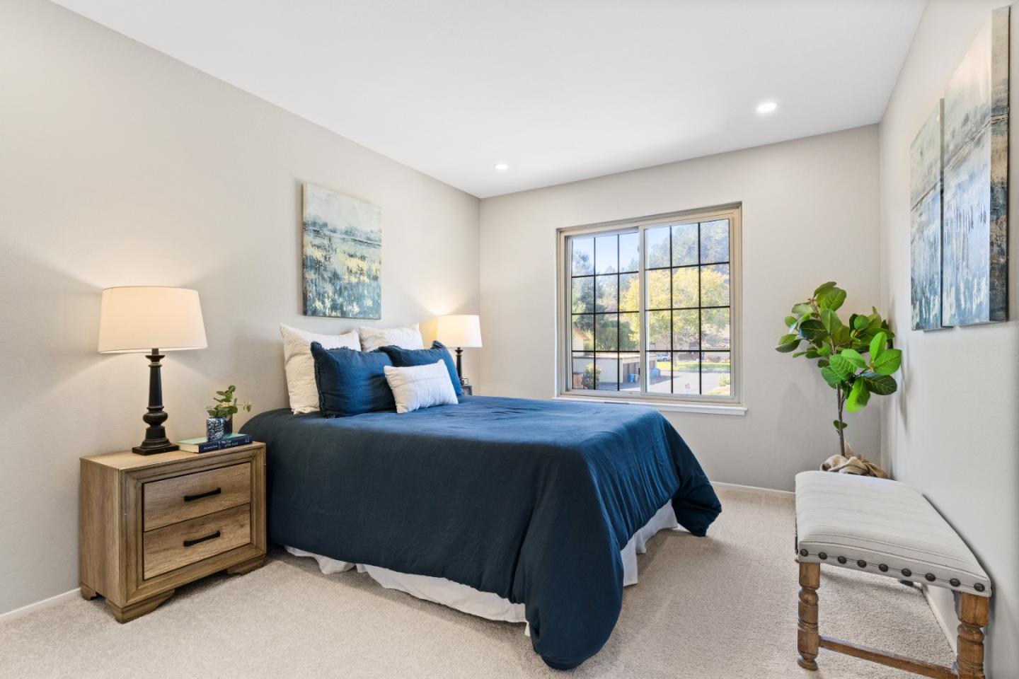 Detail Gallery Image 15 of 28 For 1136 Oddstad Blvd, Pacifica,  CA 94044 - 4 Beds | 3 Baths