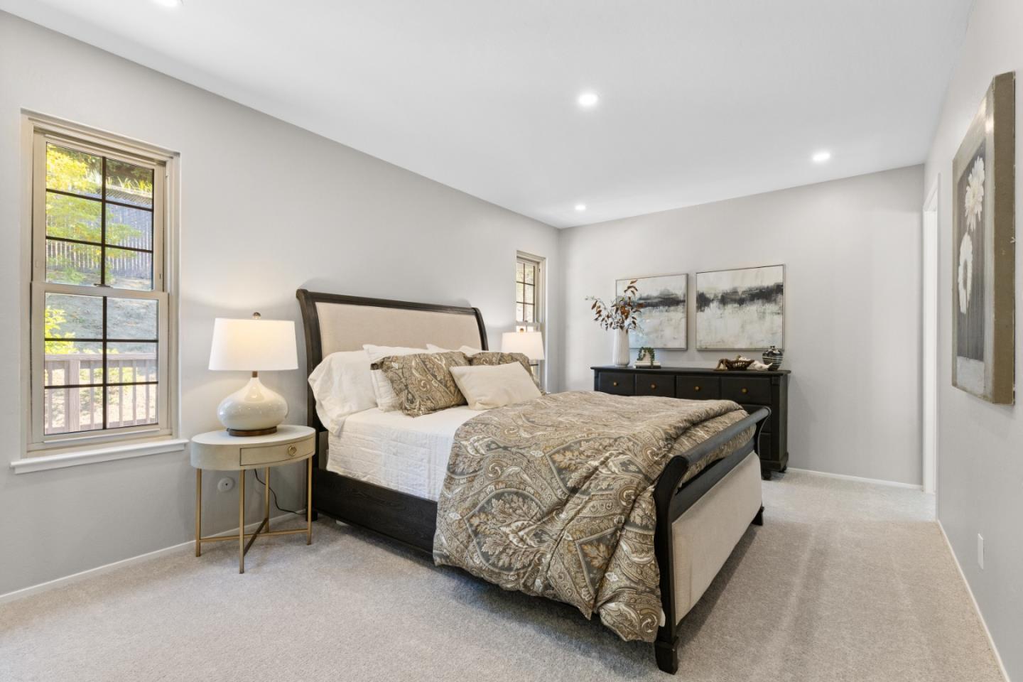 Detail Gallery Image 17 of 28 For 1136 Oddstad Blvd, Pacifica,  CA 94044 - 4 Beds | 3 Baths