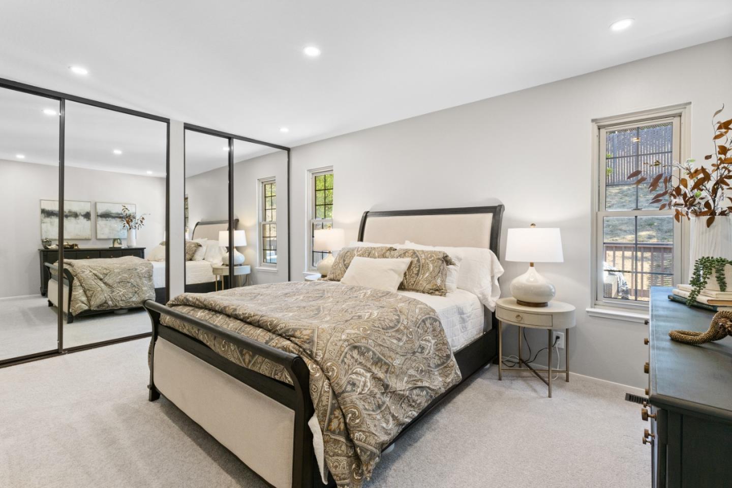 Detail Gallery Image 18 of 28 For 1136 Oddstad Blvd, Pacifica,  CA 94044 - 4 Beds | 3 Baths