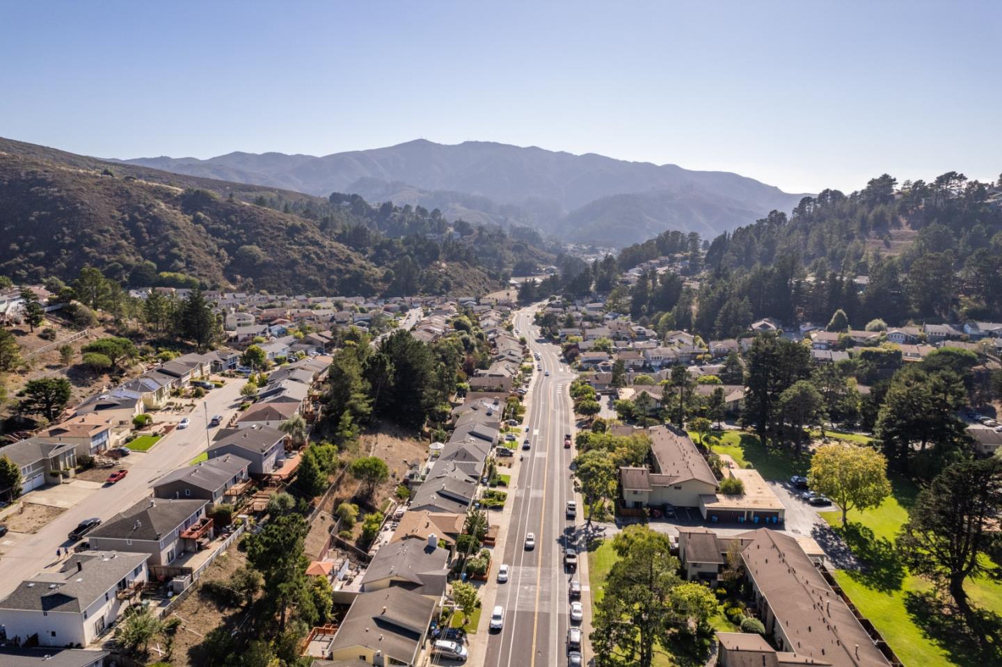 Detail Gallery Image 25 of 28 For 1136 Oddstad Blvd, Pacifica,  CA 94044 - 4 Beds | 3 Baths