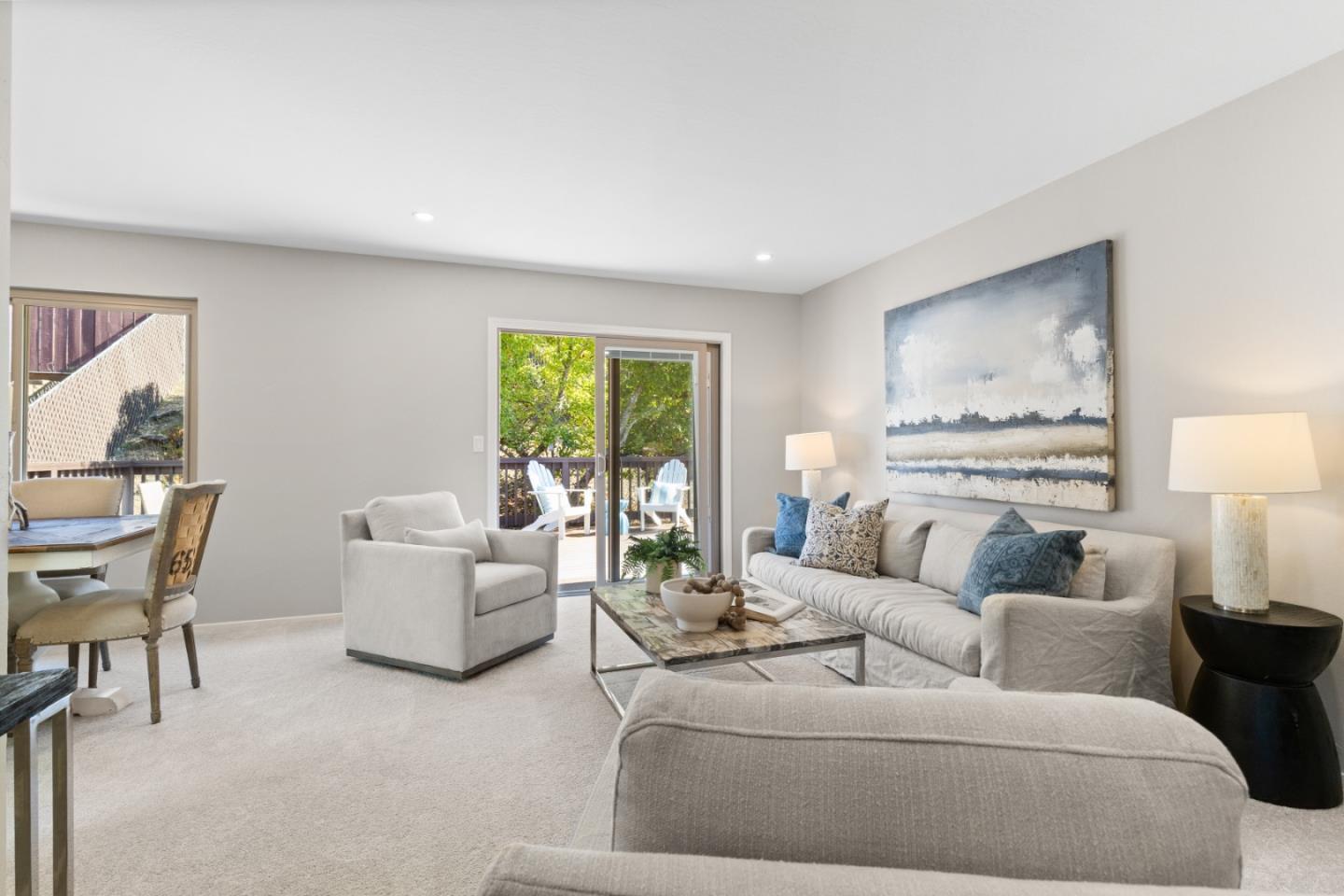 Detail Gallery Image 4 of 28 For 1136 Oddstad Blvd, Pacifica,  CA 94044 - 4 Beds | 3 Baths