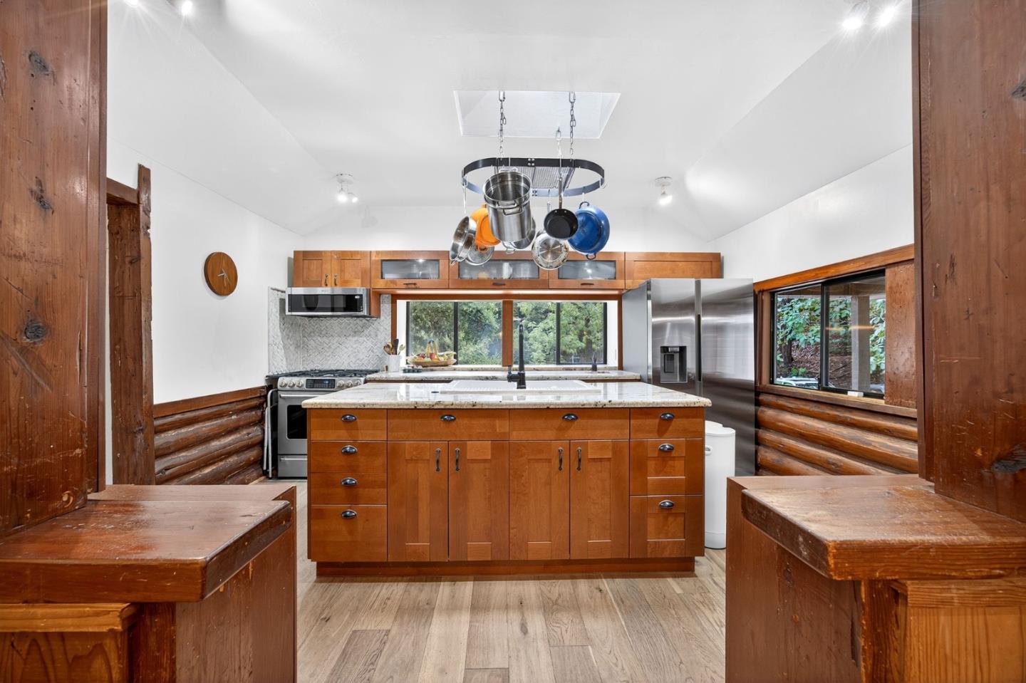 Detail Gallery Image 10 of 49 For 21860 Bear Creek Way, Los Gatos,  CA 95033 - 4 Beds | 3/1 Baths