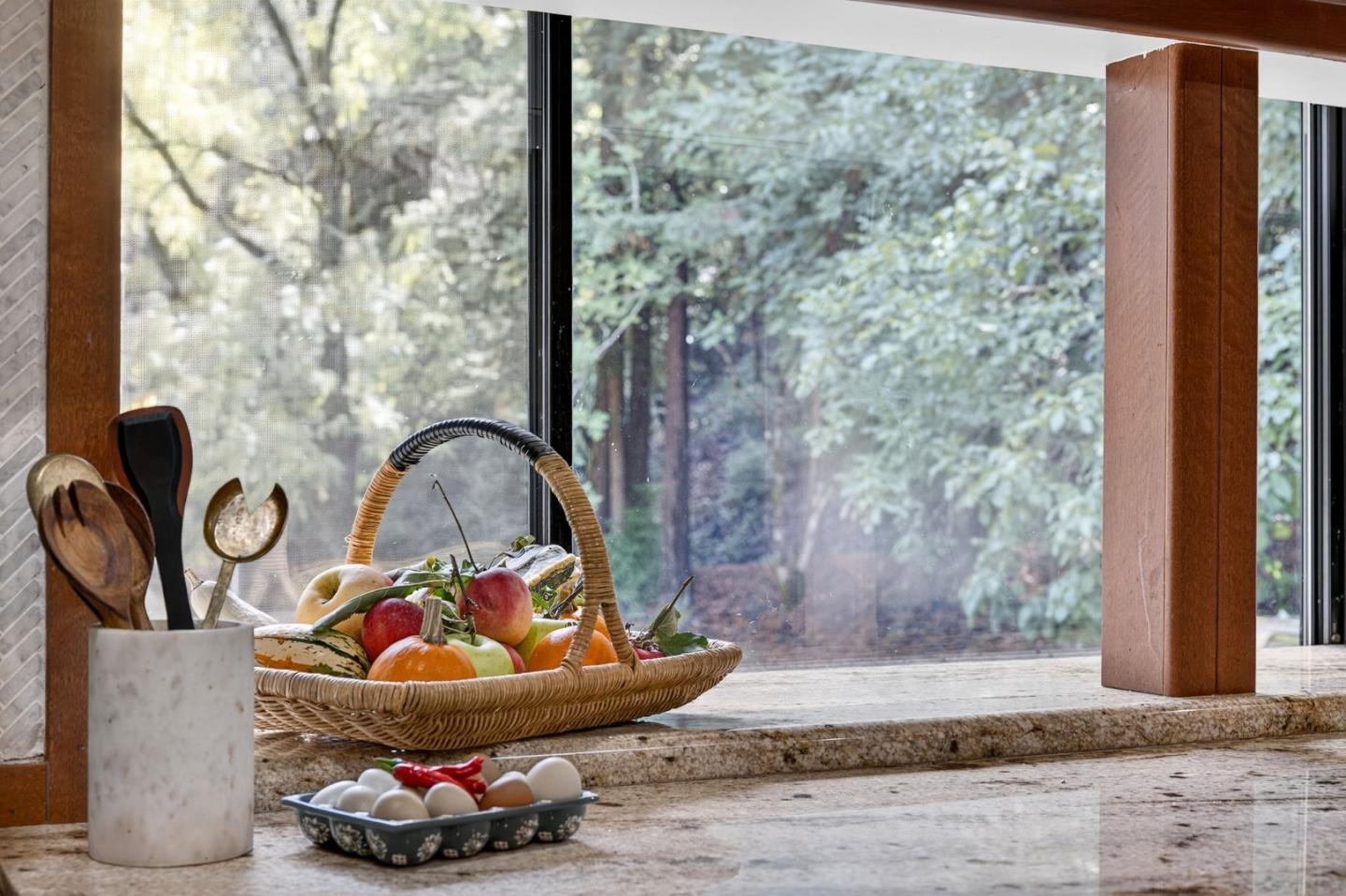 Detail Gallery Image 12 of 49 For 21860 Bear Creek Way, Los Gatos,  CA 95033 - 4 Beds | 3/1 Baths