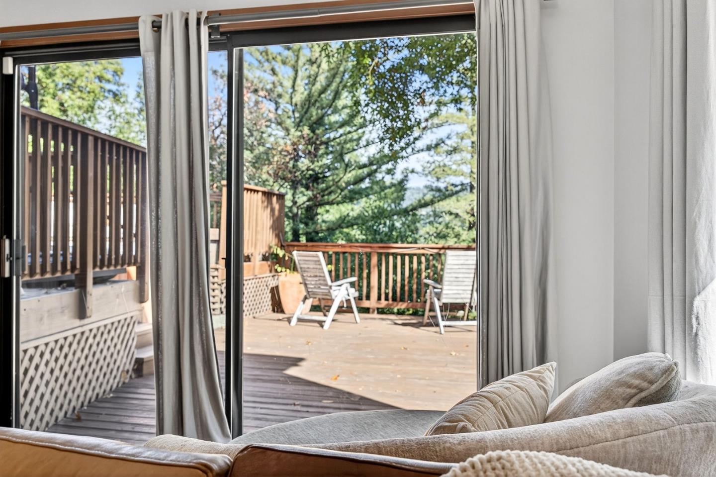 Detail Gallery Image 20 of 49 For 21860 Bear Creek Way, Los Gatos,  CA 95033 - 4 Beds | 3/1 Baths