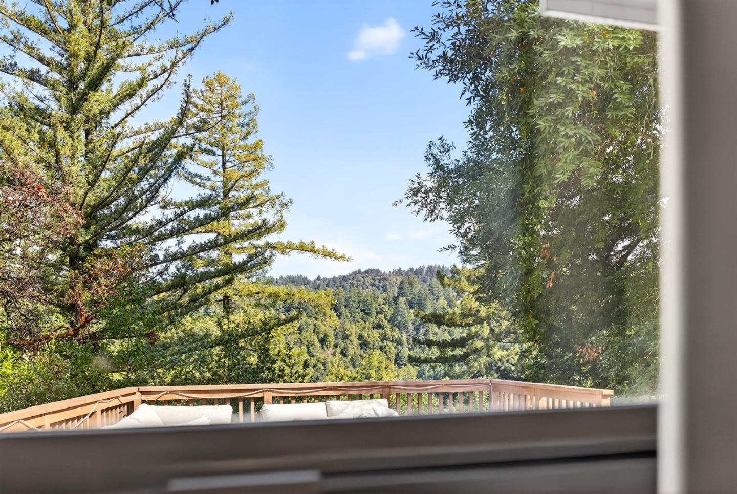 Detail Gallery Image 24 of 49 For 21860 Bear Creek Way, Los Gatos,  CA 95033 - 4 Beds | 3/1 Baths