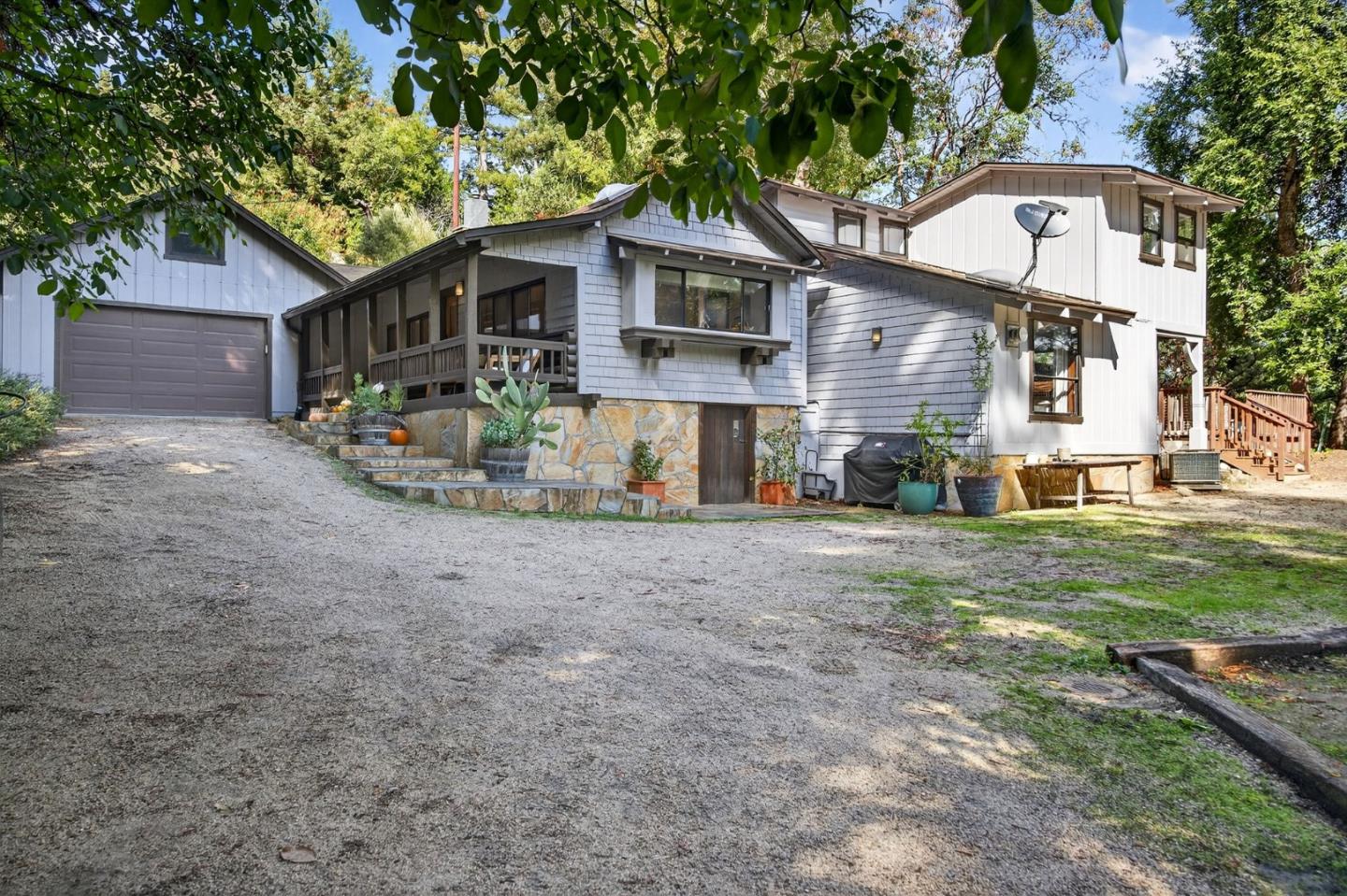 Detail Gallery Image 3 of 49 For 21860 Bear Creek Way, Los Gatos,  CA 95033 - 4 Beds | 3/1 Baths