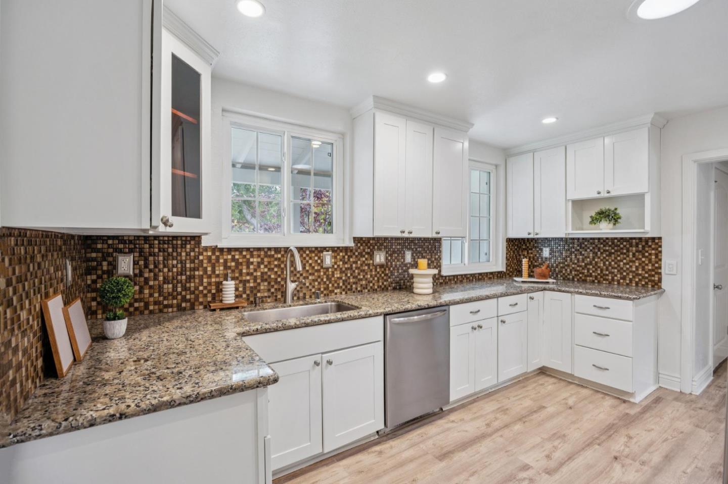 Detail Gallery Image 27 of 112 For 766 N Redwood Ave, San Jose,  CA 95128 - 3 Beds | 2 Baths