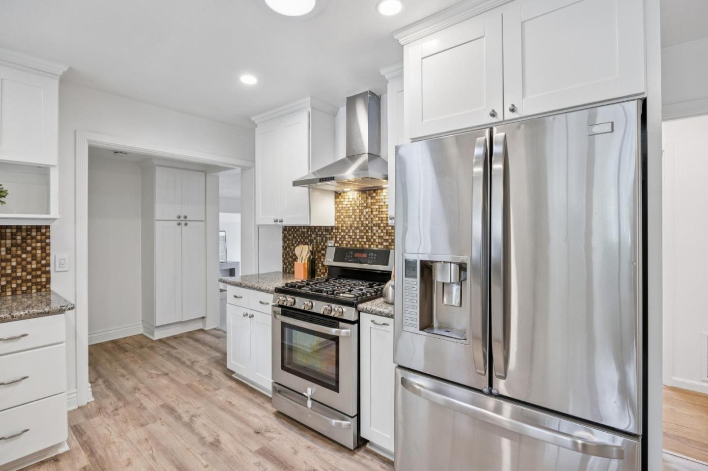 Detail Gallery Image 28 of 112 For 766 N Redwood Ave, San Jose,  CA 95128 - 3 Beds | 2 Baths