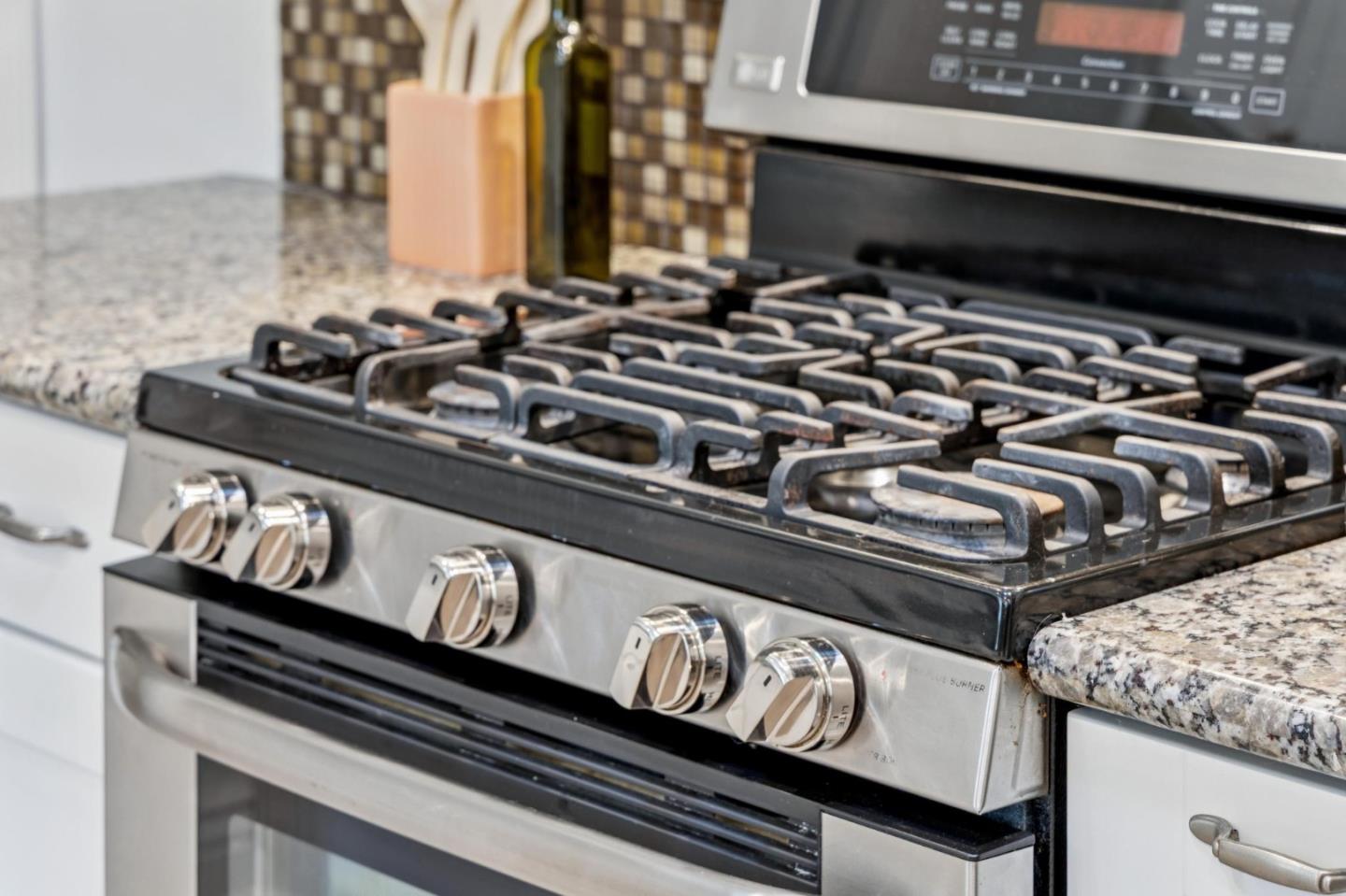 Detail Gallery Image 29 of 112 For 766 N Redwood Ave, San Jose,  CA 95128 - 3 Beds | 2 Baths