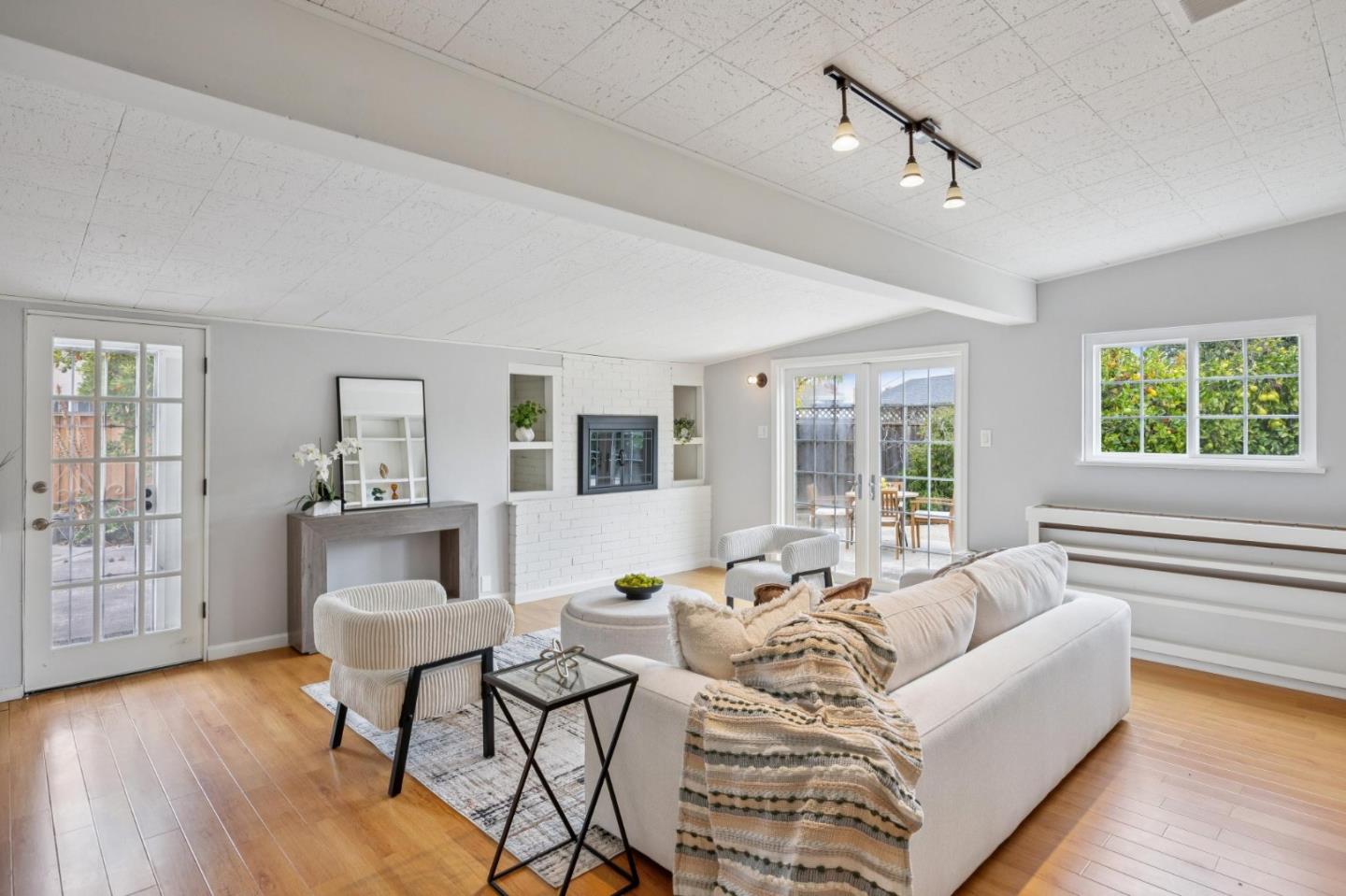 Detail Gallery Image 33 of 112 For 766 N Redwood Ave, San Jose,  CA 95128 - 3 Beds | 2 Baths