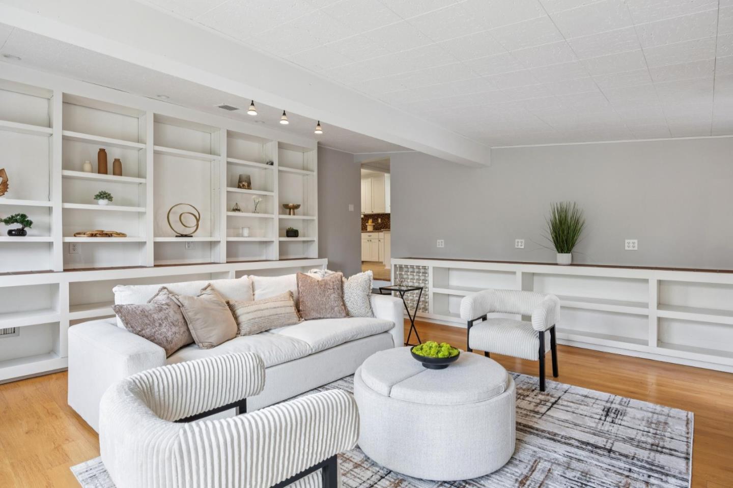 Detail Gallery Image 35 of 112 For 766 N Redwood Ave, San Jose,  CA 95128 - 3 Beds | 2 Baths