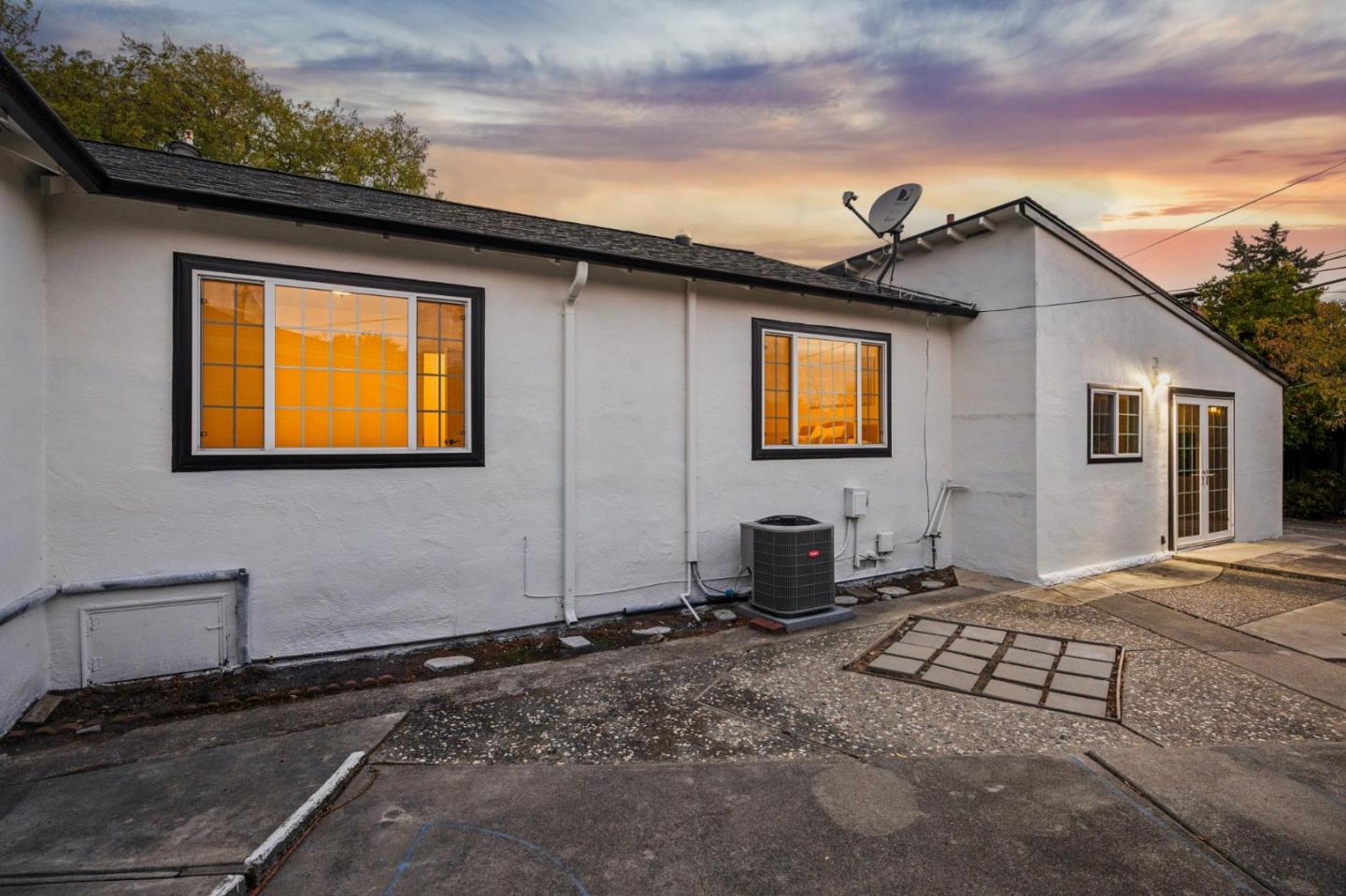 Detail Gallery Image 90 of 112 For 766 N Redwood Ave, San Jose,  CA 95128 - 3 Beds | 2 Baths