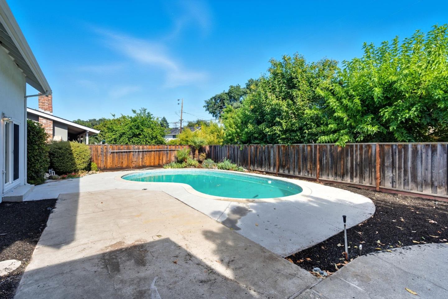 Detail Gallery Image 16 of 25 For 1640 Amhurst Way, Concord,  CA 94518 - 4 Beds | 2 Baths