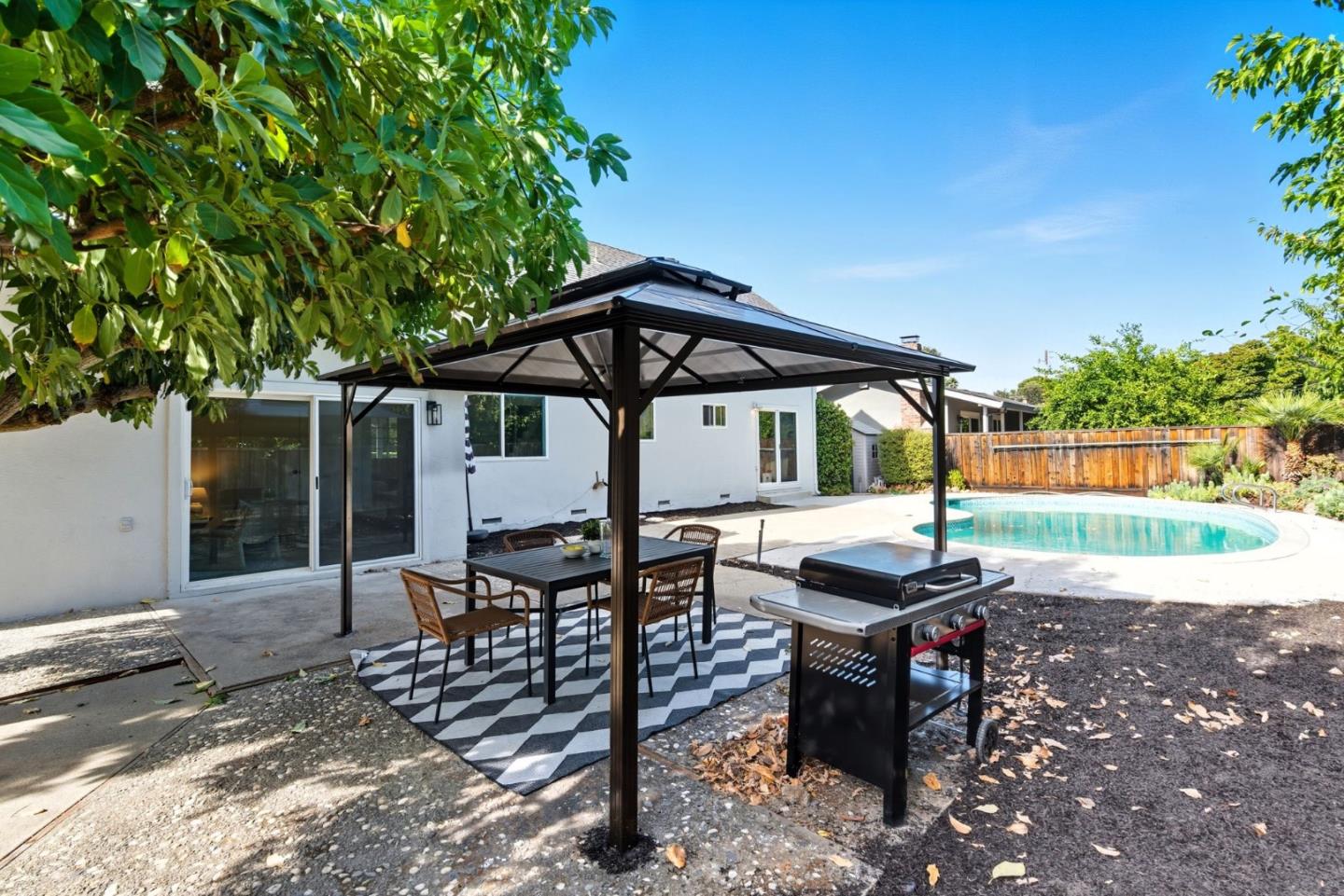 Detail Gallery Image 25 of 25 For 1640 Amhurst Way, Concord,  CA 94518 - 4 Beds | 2 Baths