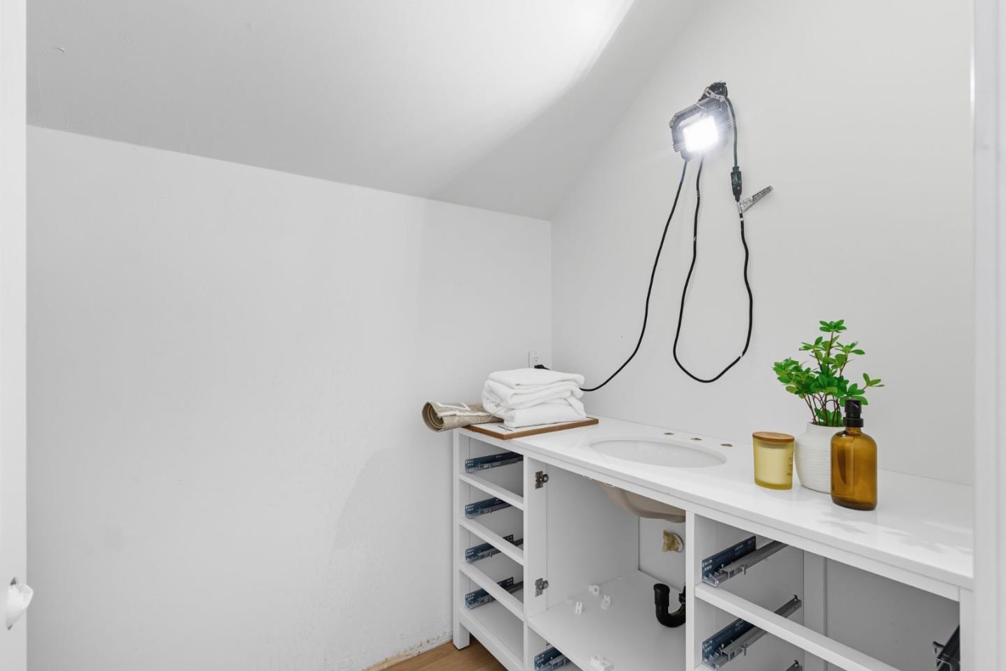 Detail Gallery Image 28 of 29 For 1640 Amhurst Way, Concord,  CA 94518 - 4 Beds | 2 Baths