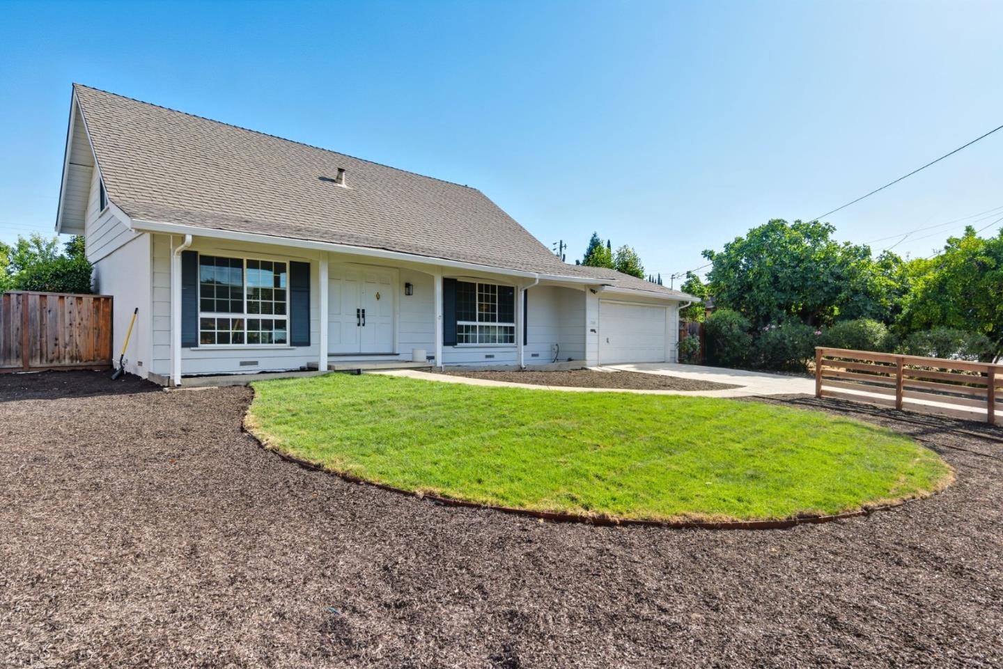 Detail Gallery Image 3 of 25 For 1640 Amhurst Way, Concord,  CA 94518 - 4 Beds | 2 Baths