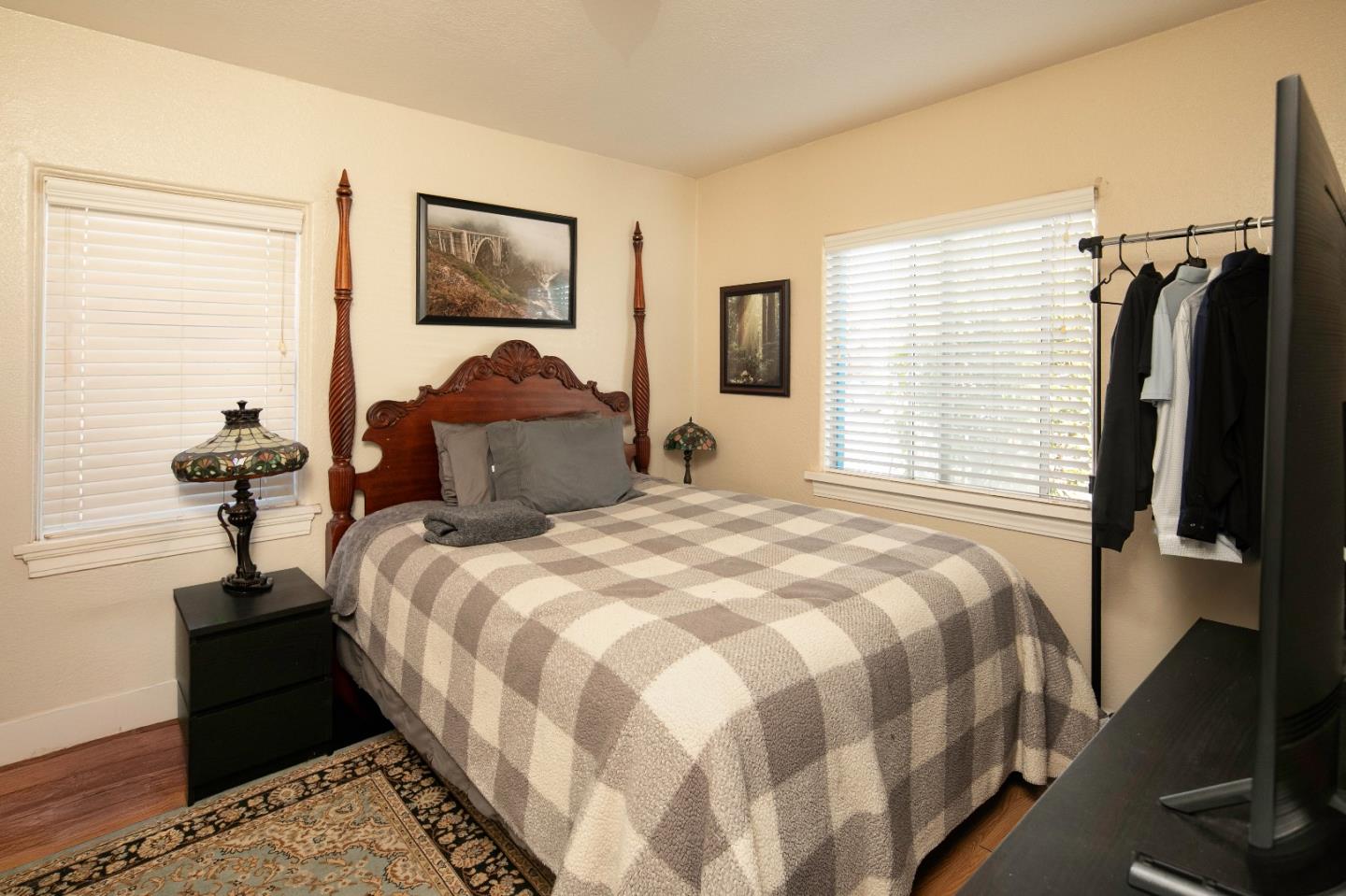 Detail Gallery Image 8 of 17 For 527 Park St, Salinas,  CA 93901 - 2 Beds | 1 Baths