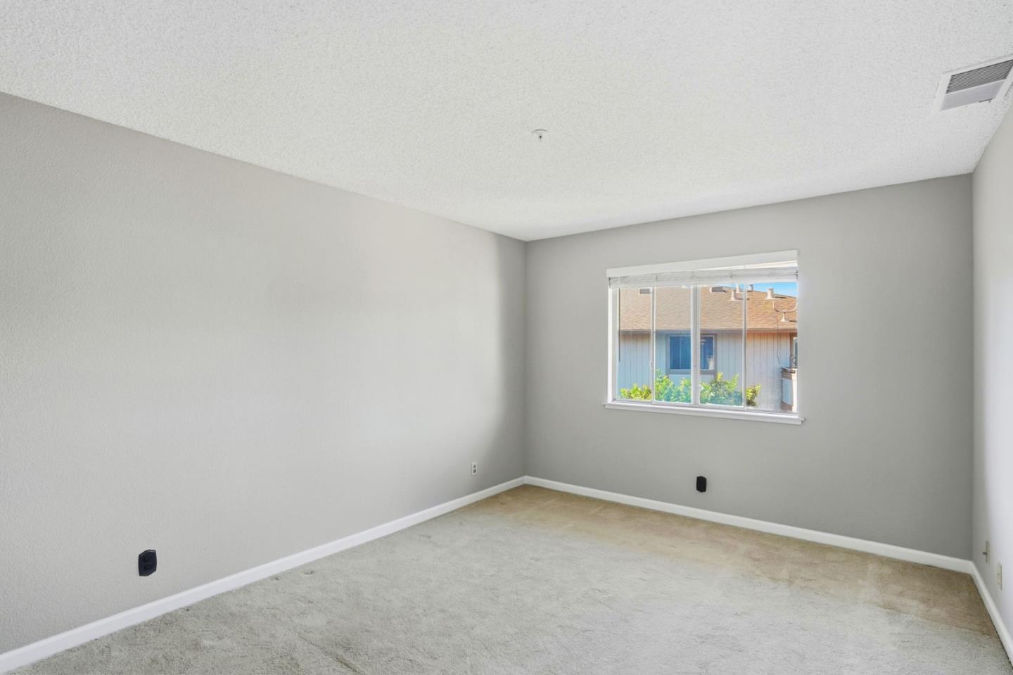 Detail Gallery Image 16 of 22 For 25163 Copa Del Oro Dr #202,  Hayward,  CA 94545 - 1 Beds | 1 Baths