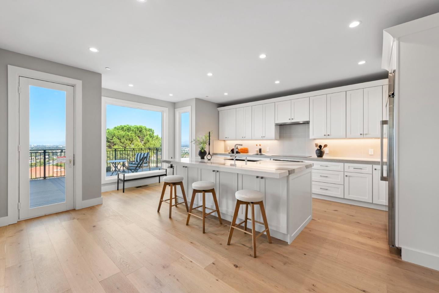 Detail Gallery Image 19 of 44 For 2661 Carol Dr, San Jose,  CA 95125 - 5 Beds | 5/1 Baths