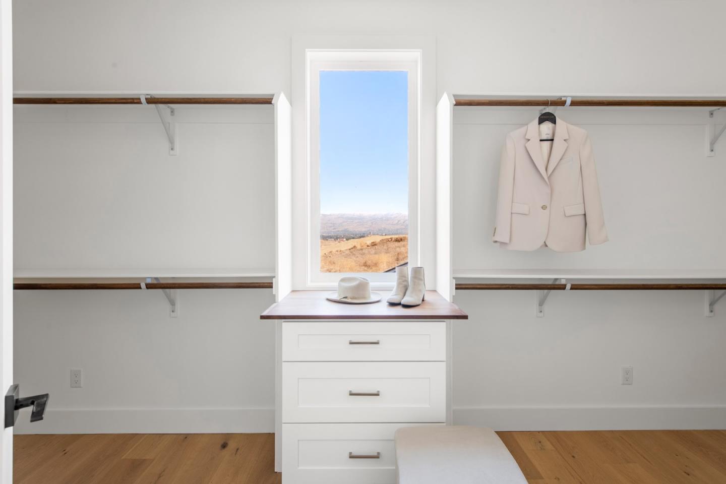 Detail Gallery Image 33 of 44 For 2661 Carol Dr, San Jose,  CA 95125 - 5 Beds | 5/1 Baths