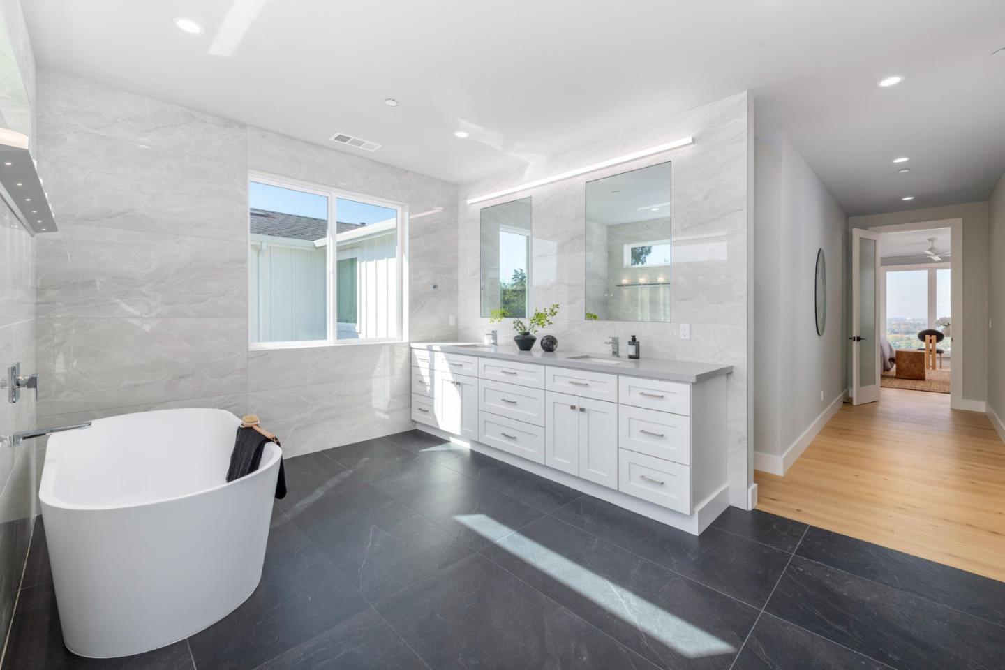 Detail Gallery Image 34 of 44 For 2661 Carol Dr, San Jose,  CA 95125 - 5 Beds | 5/1 Baths