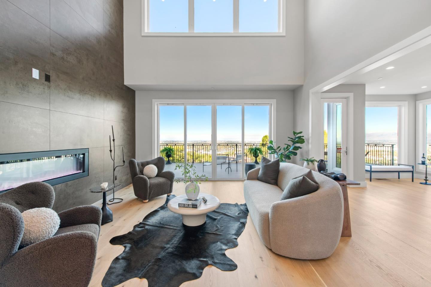 Detail Gallery Image 9 of 44 For 2661 Carol Dr, San Jose,  CA 95125 - 5 Beds | 5/1 Baths