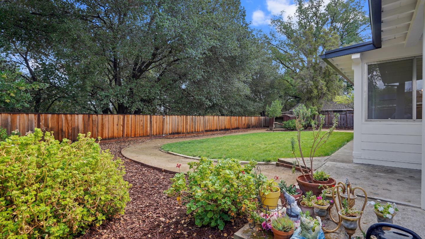 Detail Gallery Image 32 of 59 For 10350 Mann Dr, Cupertino,  CA 95014 - 3 Beds | 2 Baths