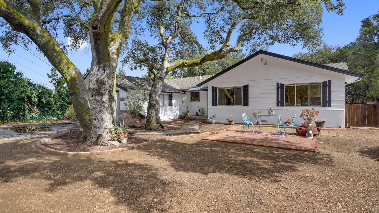 Detail Gallery Image 9 of 59 For 10350 Mann Dr, Cupertino,  CA 95014 - 3 Beds | 2 Baths