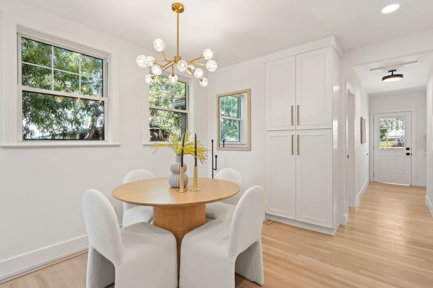 Detail Gallery Image 13 of 66 For 909 S Grant St, San Mateo,  CA 94402 - 4 Beds | 4 Baths