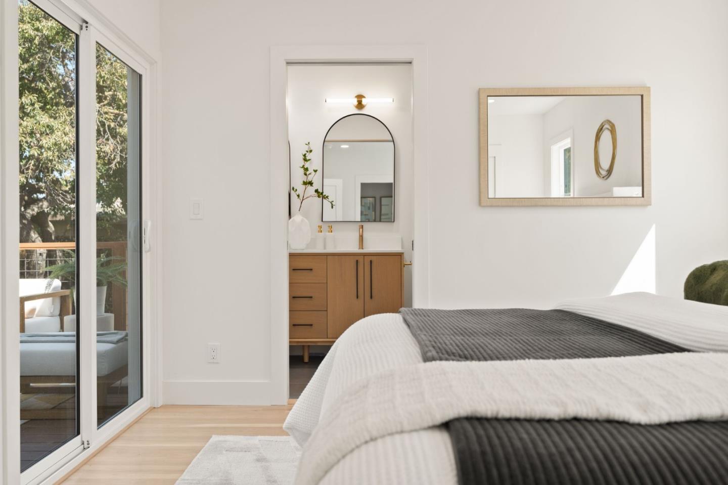 Detail Gallery Image 25 of 66 For 909 S Grant St, San Mateo,  CA 94402 - 4 Beds | 4 Baths