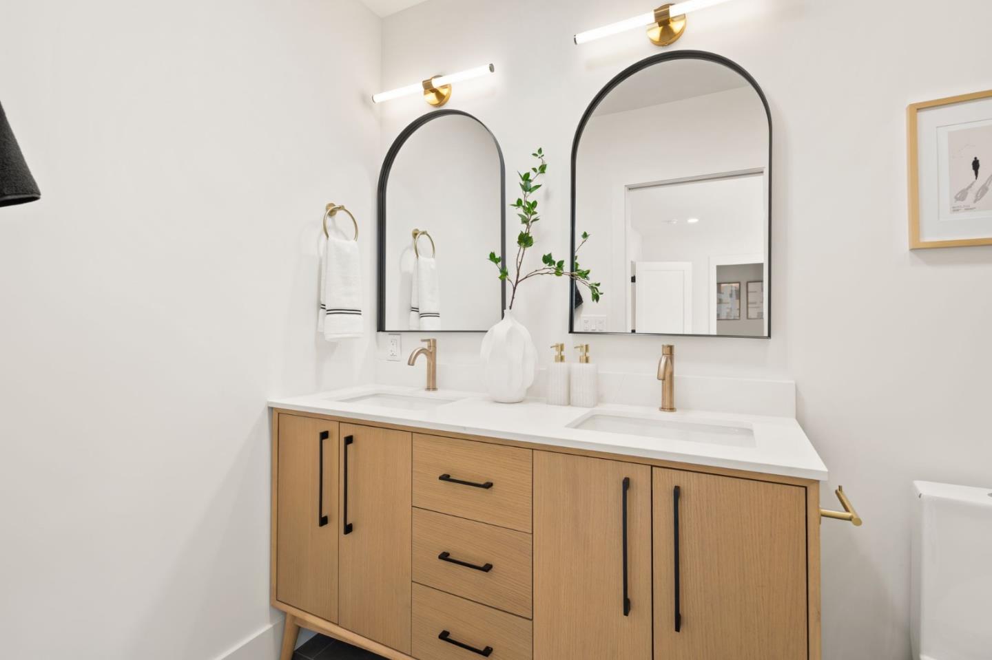 Detail Gallery Image 26 of 66 For 909 S Grant St, San Mateo,  CA 94402 - 4 Beds | 4 Baths