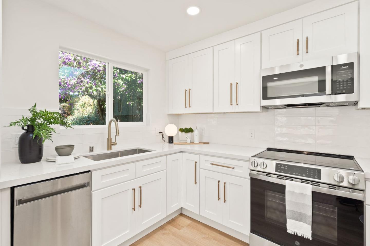 Detail Gallery Image 45 of 66 For 909 S Grant St, San Mateo,  CA 94402 - 4 Beds | 4 Baths