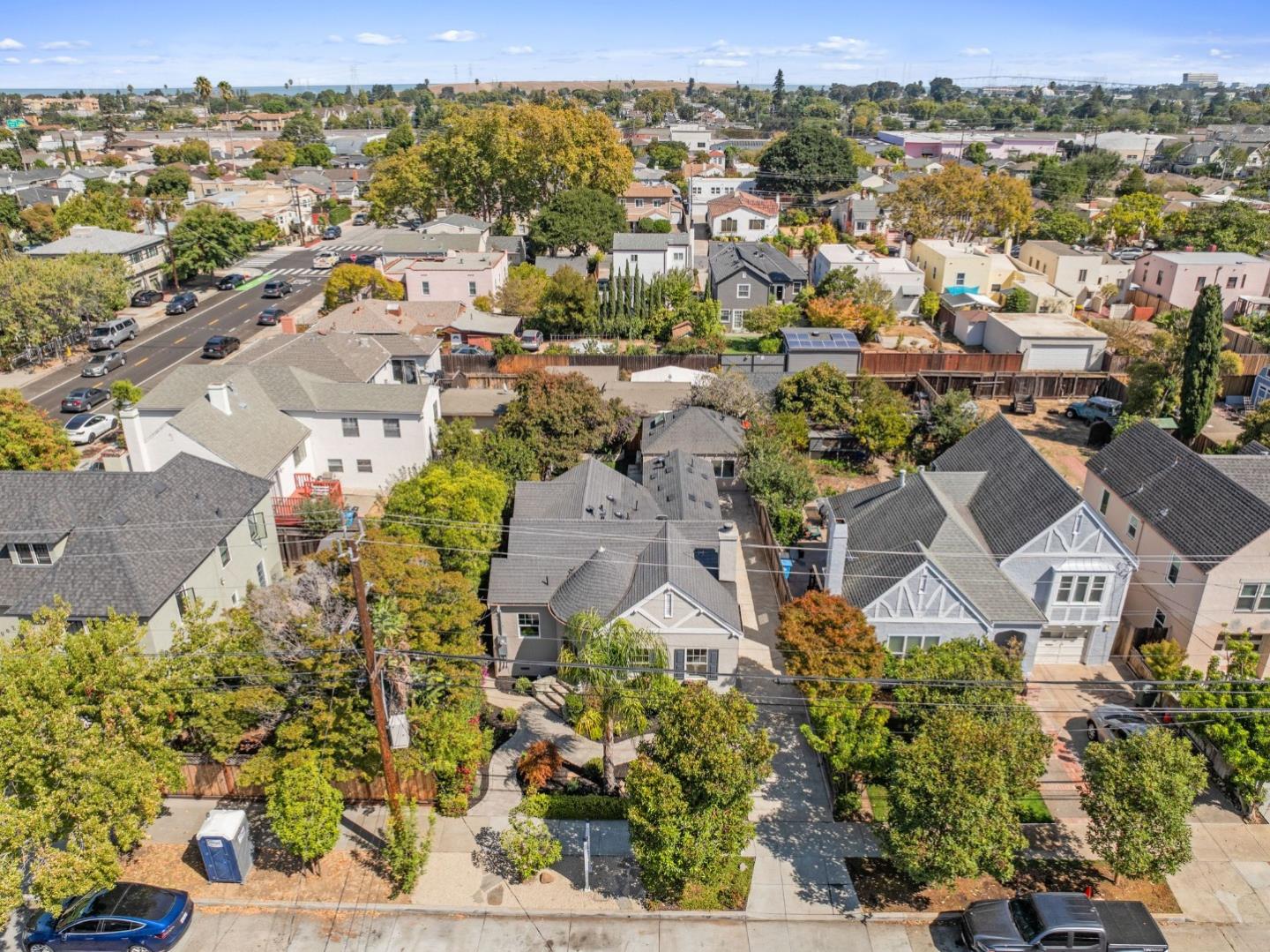 Detail Gallery Image 63 of 66 For 909 S Grant St, San Mateo,  CA 94402 - 4 Beds | 4 Baths