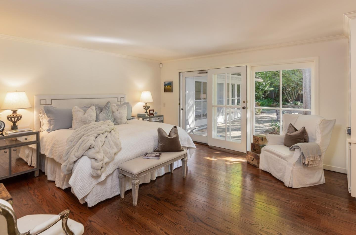 Detail Gallery Image 14 of 29 For 69 Flood Cir, Atherton,  CA 94027 - 5 Beds | 4/1 Baths