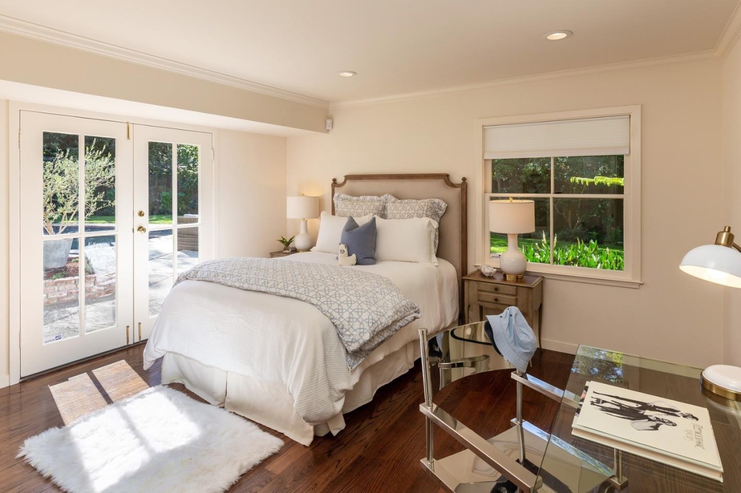 Detail Gallery Image 18 of 29 For 69 Flood Cir, Atherton,  CA 94027 - 5 Beds | 4/1 Baths