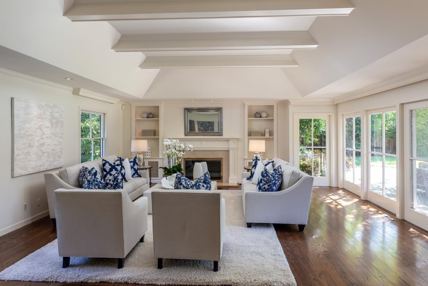 Detail Gallery Image 8 of 29 For 69 Flood Cir, Atherton,  CA 94027 - 5 Beds | 4/1 Baths