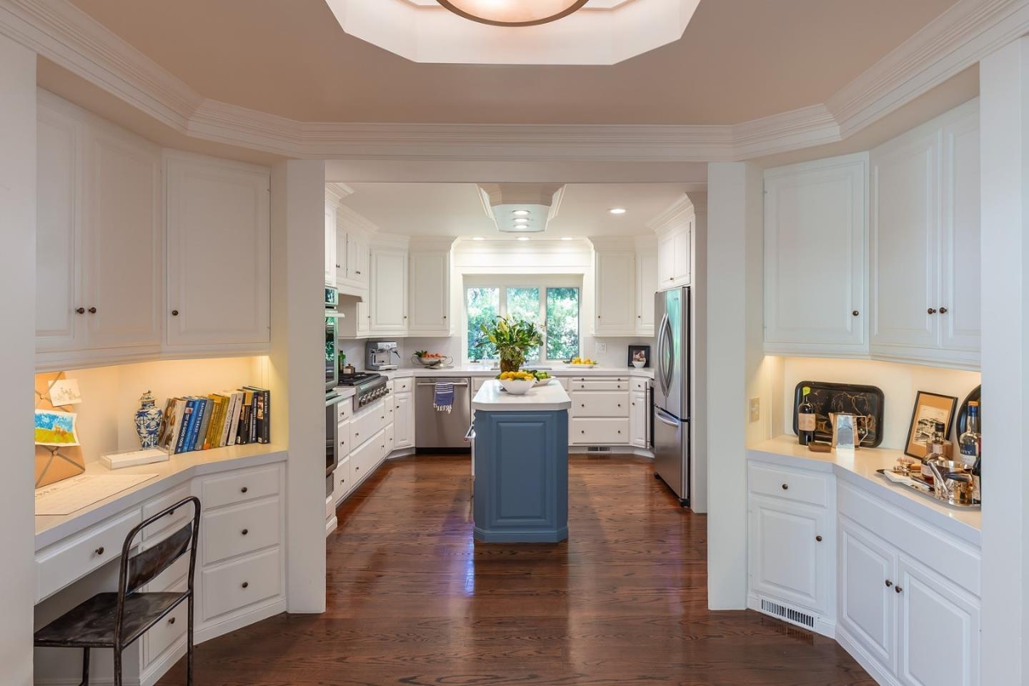 Detail Gallery Image 9 of 29 For 69 Flood Cir, Atherton,  CA 94027 - 5 Beds | 4/1 Baths