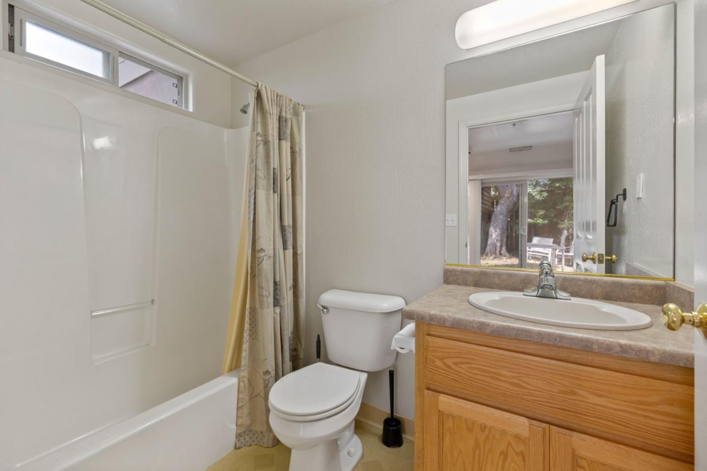 Detail Gallery Image 19 of 37 For 33 Edgewood Way, Santa Cruz,  CA 95060 - – Beds | – Baths