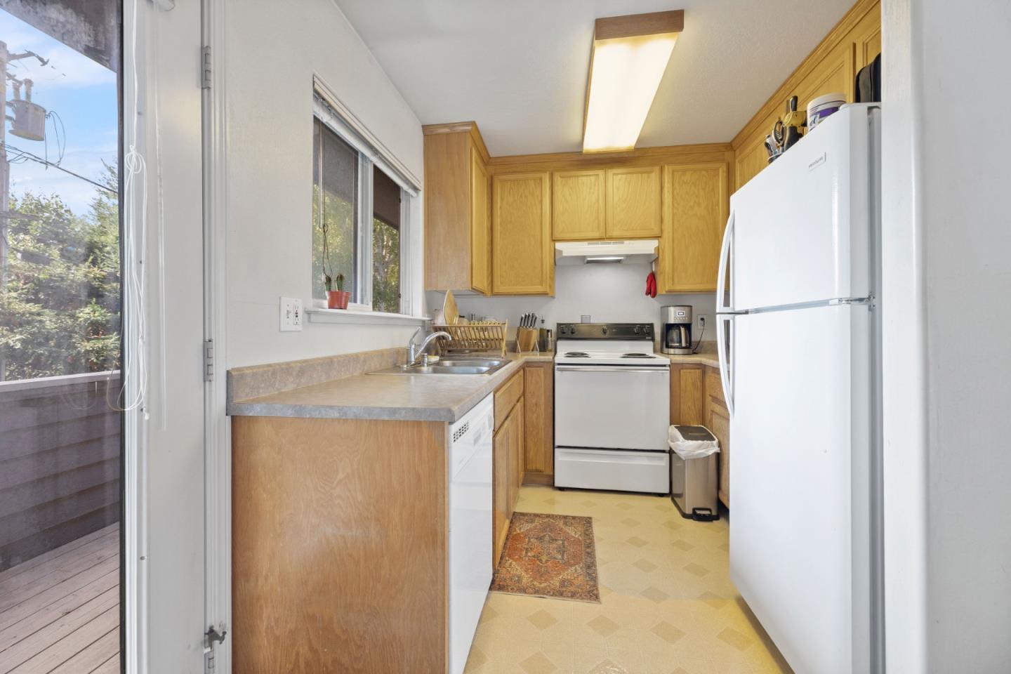 Detail Gallery Image 27 of 37 For 33 Edgewood Way, Santa Cruz,  CA 95060 - – Beds | – Baths