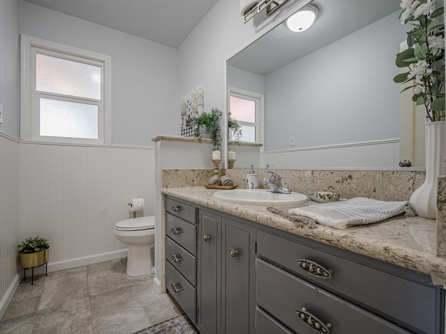 Detail Gallery Image 16 of 47 For 3401 Crestline Way, Soquel,  CA 95073 - 4 Beds | 2/1 Baths