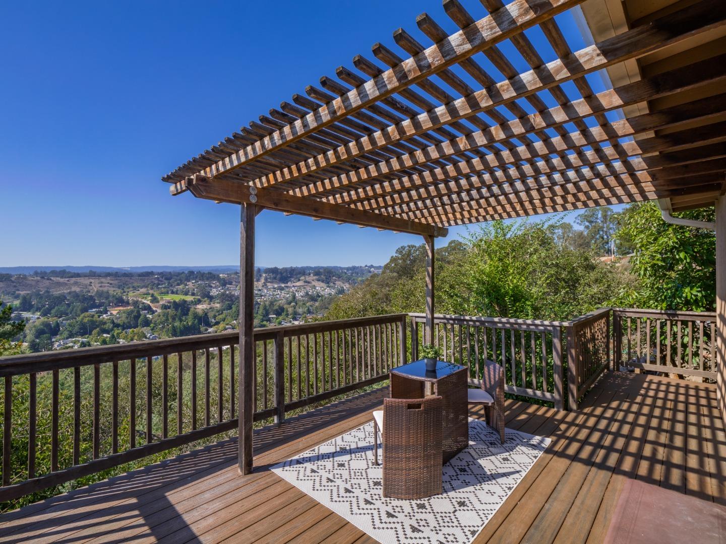 Detail Gallery Image 37 of 47 For 3401 Crestline Way, Soquel,  CA 95073 - 4 Beds | 2/1 Baths