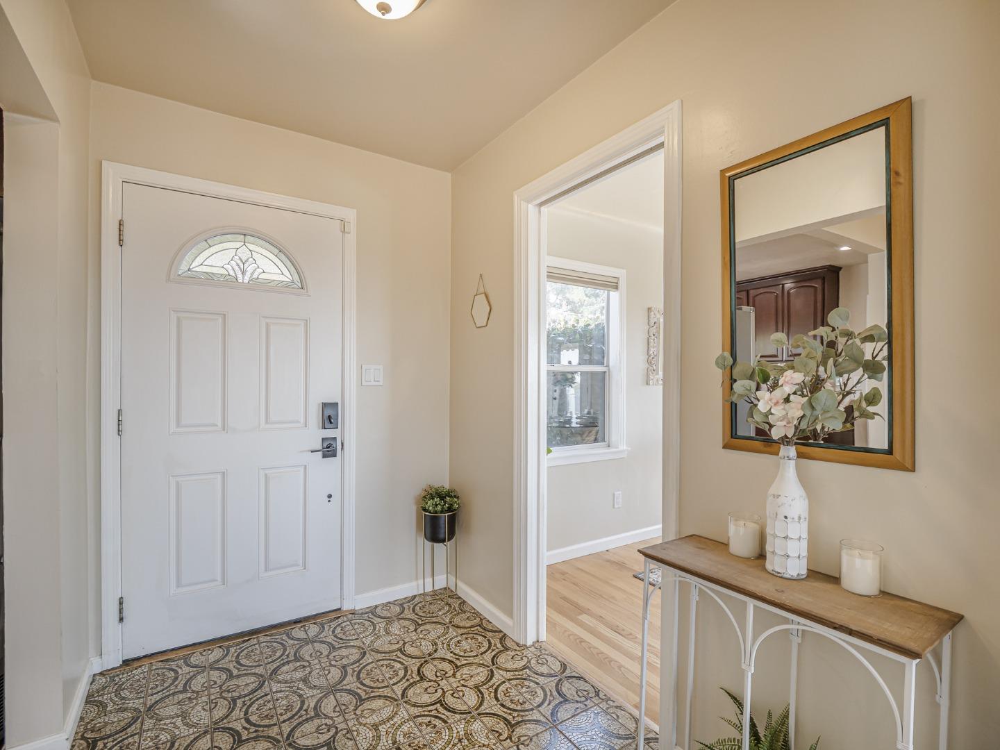 Detail Gallery Image 4 of 47 For 3401 Crestline Way, Soquel,  CA 95073 - 4 Beds | 2/1 Baths